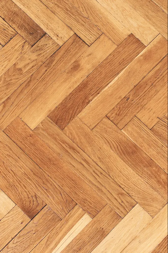 Parquet en bois posé en point de Hongrie, vu de près